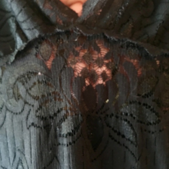 Lace dress OFFERS ARE WELCOMED - Picture 4 of 7